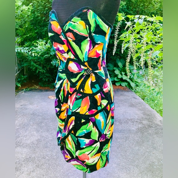 After Five by Julie Duroché floral strapless dress. Vintage trending spring 2025 - Picture 2 of 5